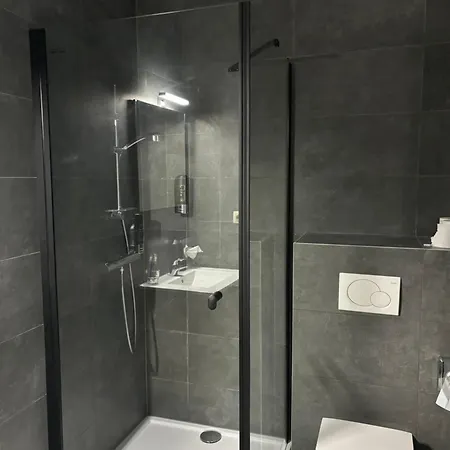 米勒克隆酒店 酒店